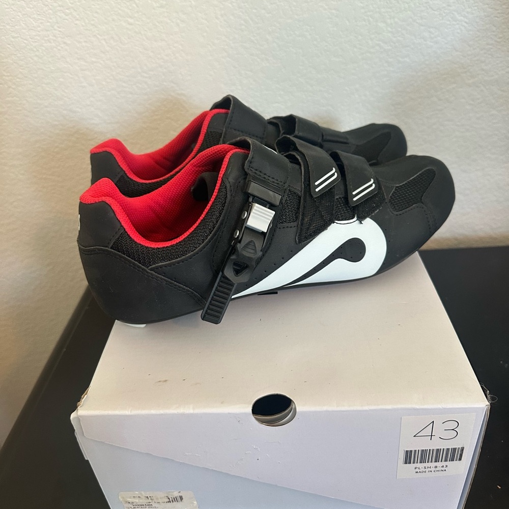 Men’s Peloton Black and Red Cycling Shoes